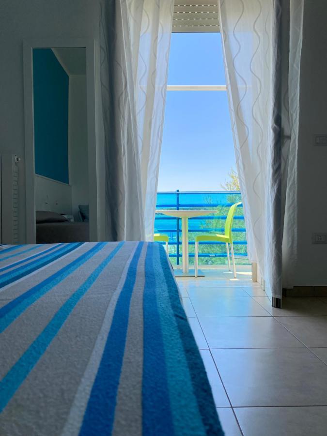 Frontemare Rooms Porto Cesareo Eksteriør billede